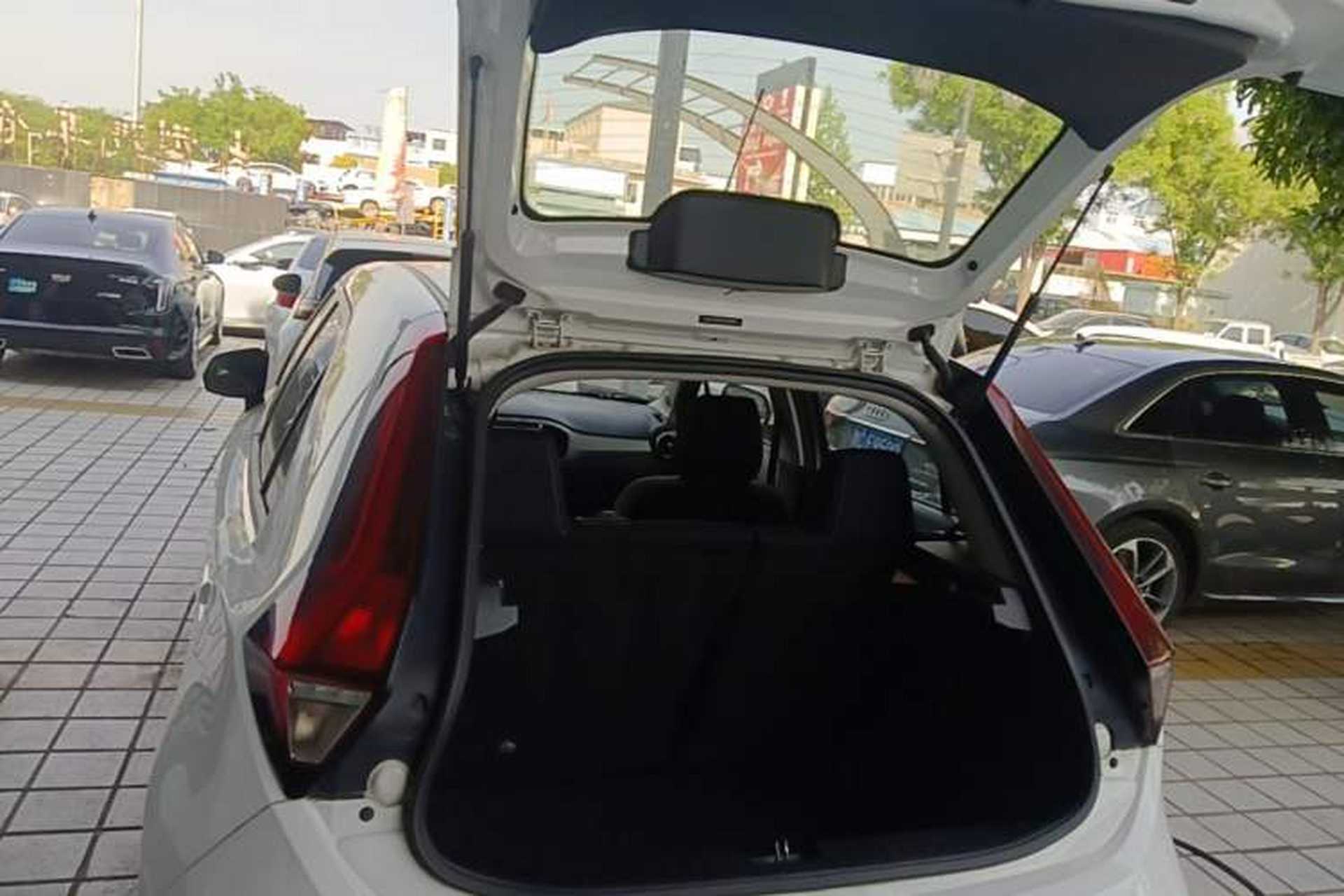 Used MG 3 2017 1.5L Automatic Smart Connect Elite Edition Trunk