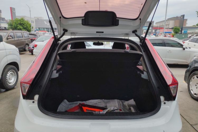 Used MG 3 2017 1.5L Automatic Smart Connect Elite Edition Trunk