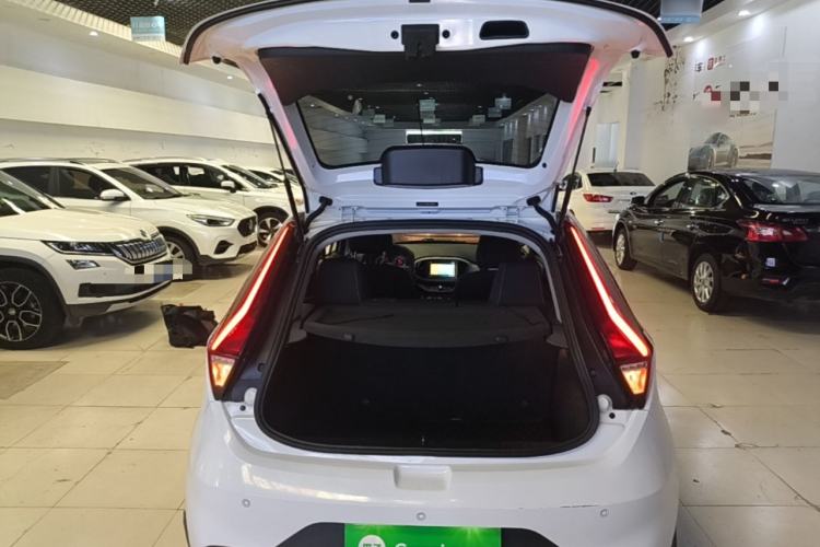 Used MG 3 2017 1.5L Automatic Smart Connect Elite Edition Trunk