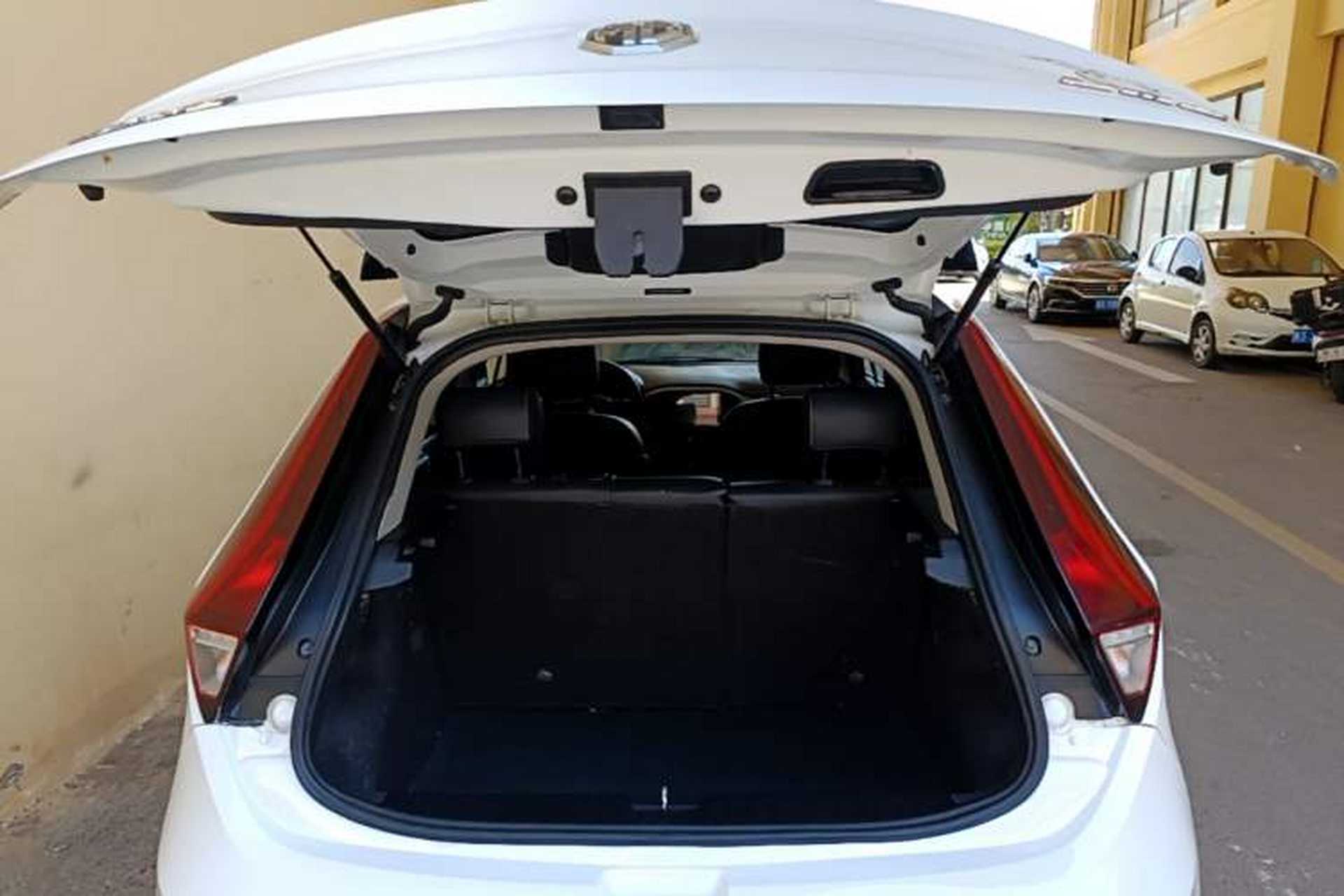 Used MG 3 2017 1.5L Automatic Smart Connect Luxury Edition Trunk