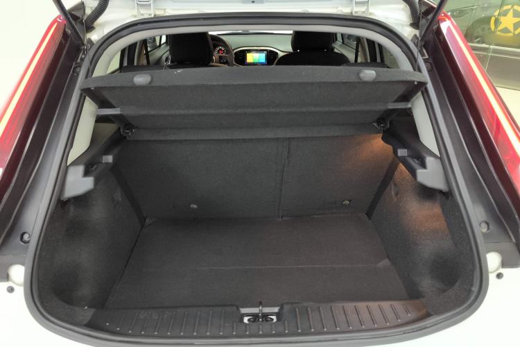 Used MG 3 2017 1.5L Automatic Smart Connect Elite Edition Trunk