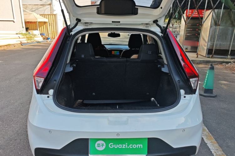 Used MG 3 2017 1.5L Automatic Smart Connect Elite Edition Trunk