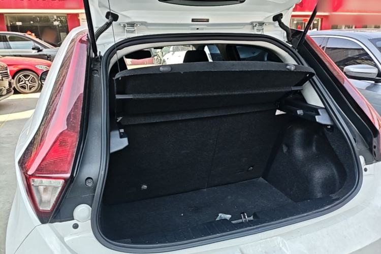 Used MG 3 2017 1.5L Automatic Smart Connect Elite Edition Trunk