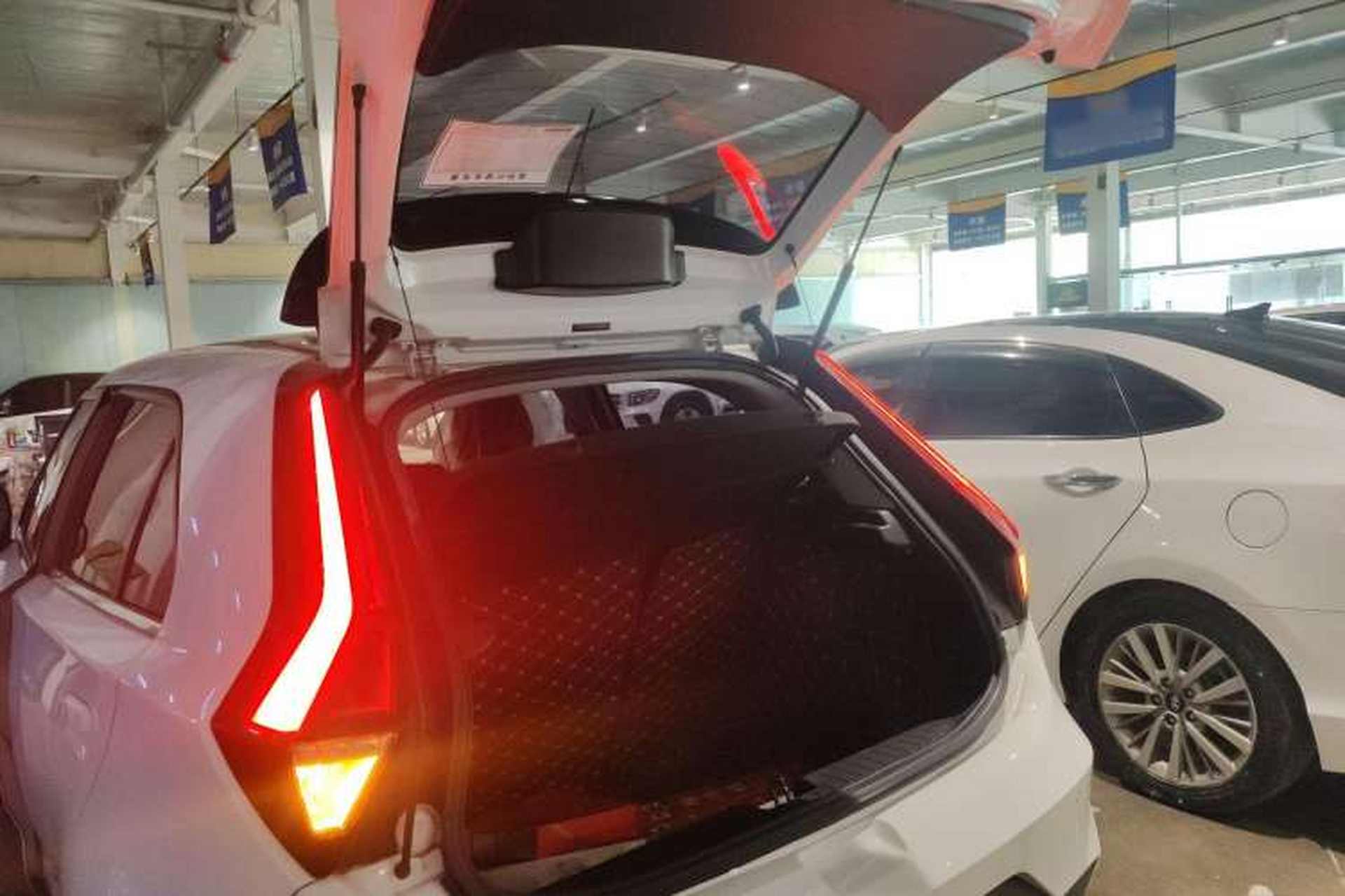 Used MG 3 2017 1.5L Automatic Smart Connect Elite Edition Trunk