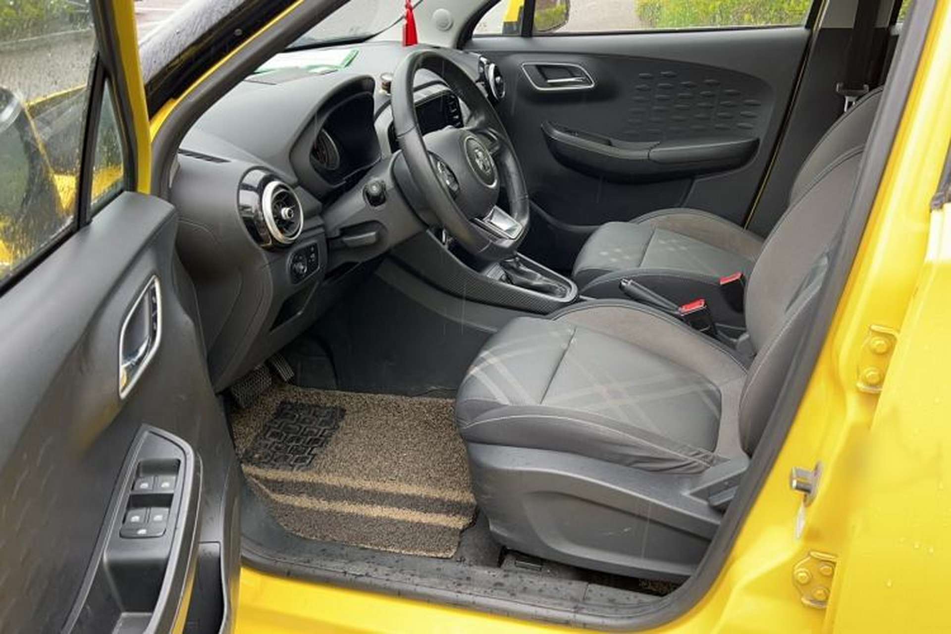 Used MG 3 2017 1.5L Automatic Smart Connect Elite Edition Driver Seat