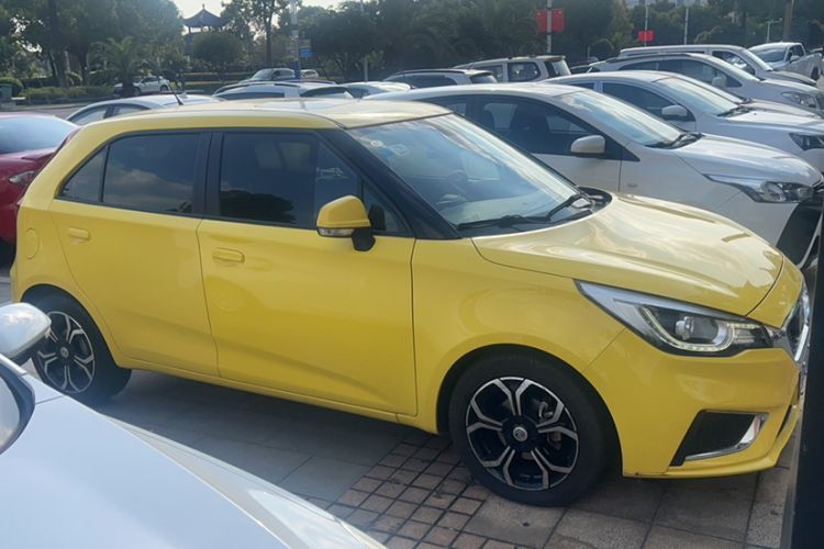 Used MG 3 2017 1.5L Automatic Smart Connect Luxury Edition Exterior 2