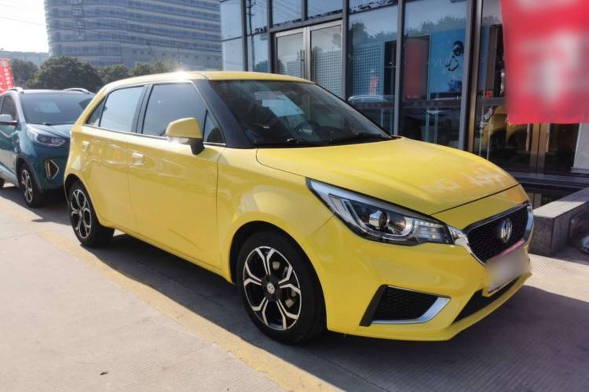 Used MG 3 2017 1.5L Automatic Smart Connect Luxury Edition Front Right 45 Deg