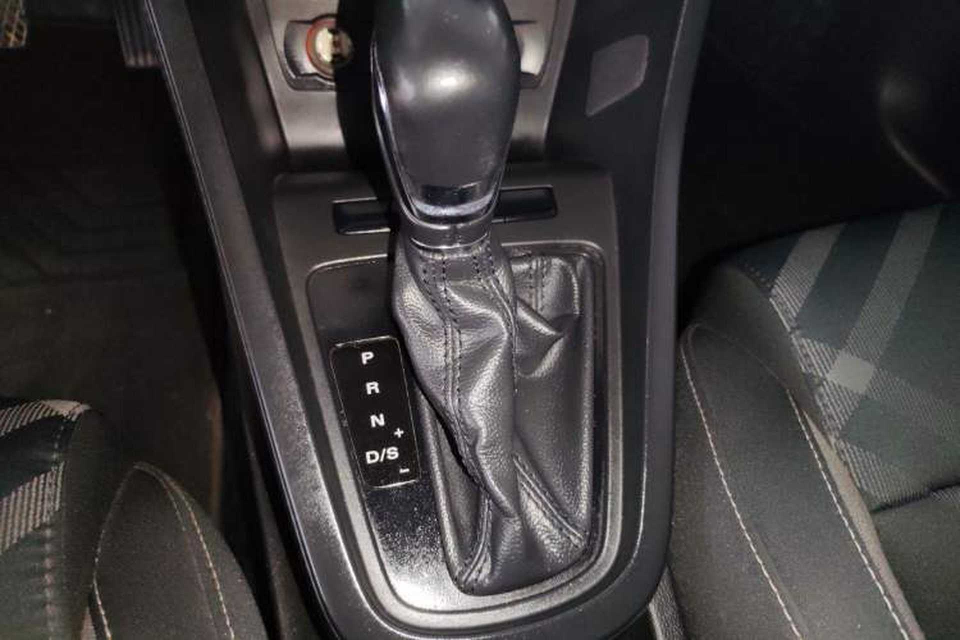 Used MG 3 2017 1.5L Automatic Smart Connect Elite Edition Gear Lever