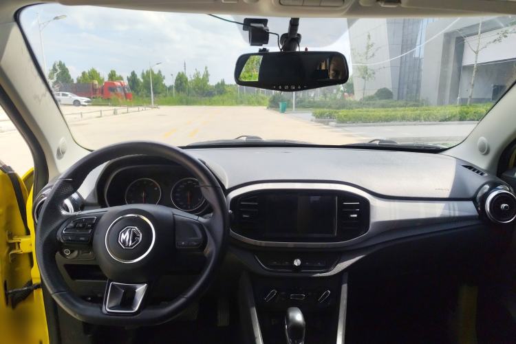 Used MG 3 2017 1.5L Automatic Smart Connect Elite Edition Interior 3