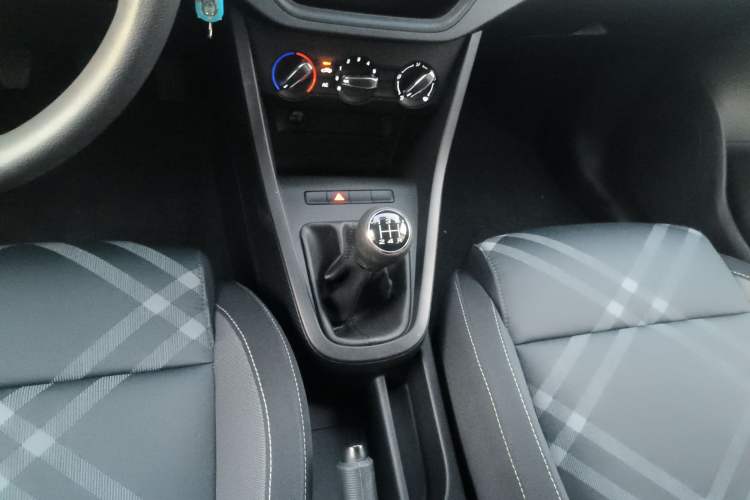 Used MG 3 2017 1.3L Manual Premium Comfort Edition Interior 5