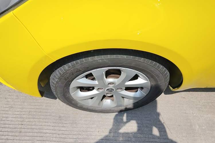 Used MG 3 2017 1.5L Automatic Smart Connect Elite Edition Left Front Wheel Hub