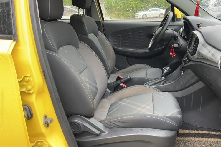 Used MG 3 2017 1.5L Automatic Smart Connect Elite Edition Right Front Seat