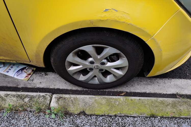 Used MG 3 2017 1.5L Automatic Smart Connect Elite Edition Right Front Wheel Hub