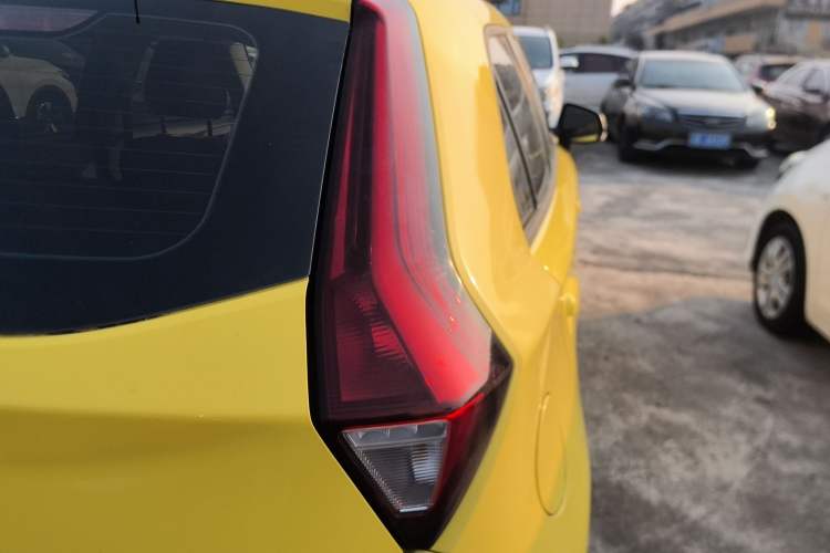 Used MG 3 2017 1.5L Automatic Smart Connect Luxury Edition Right Rear Taillight