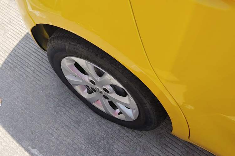 Used MG 3 2017 1.5L Automatic Smart Connect Elite Edition Right Rear Wheel Hub