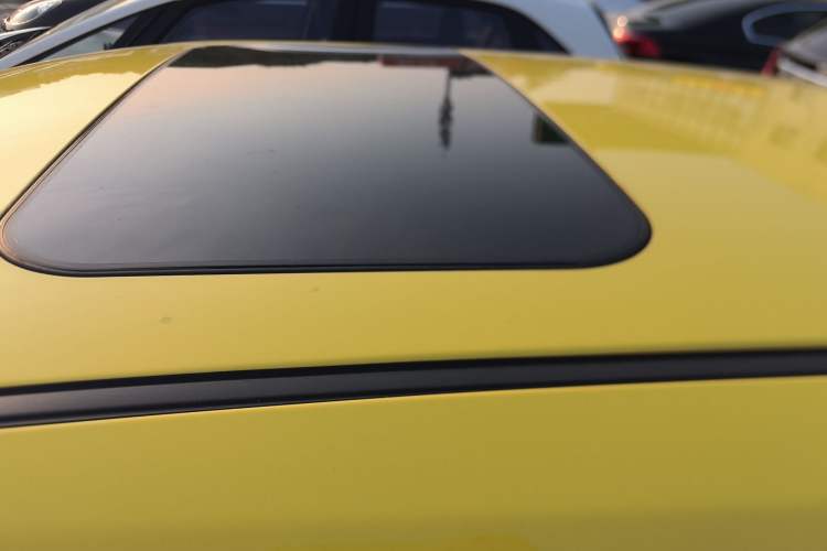 Used MG 3 2017 1.5L Automatic Smart Connect Luxury Edition Roof