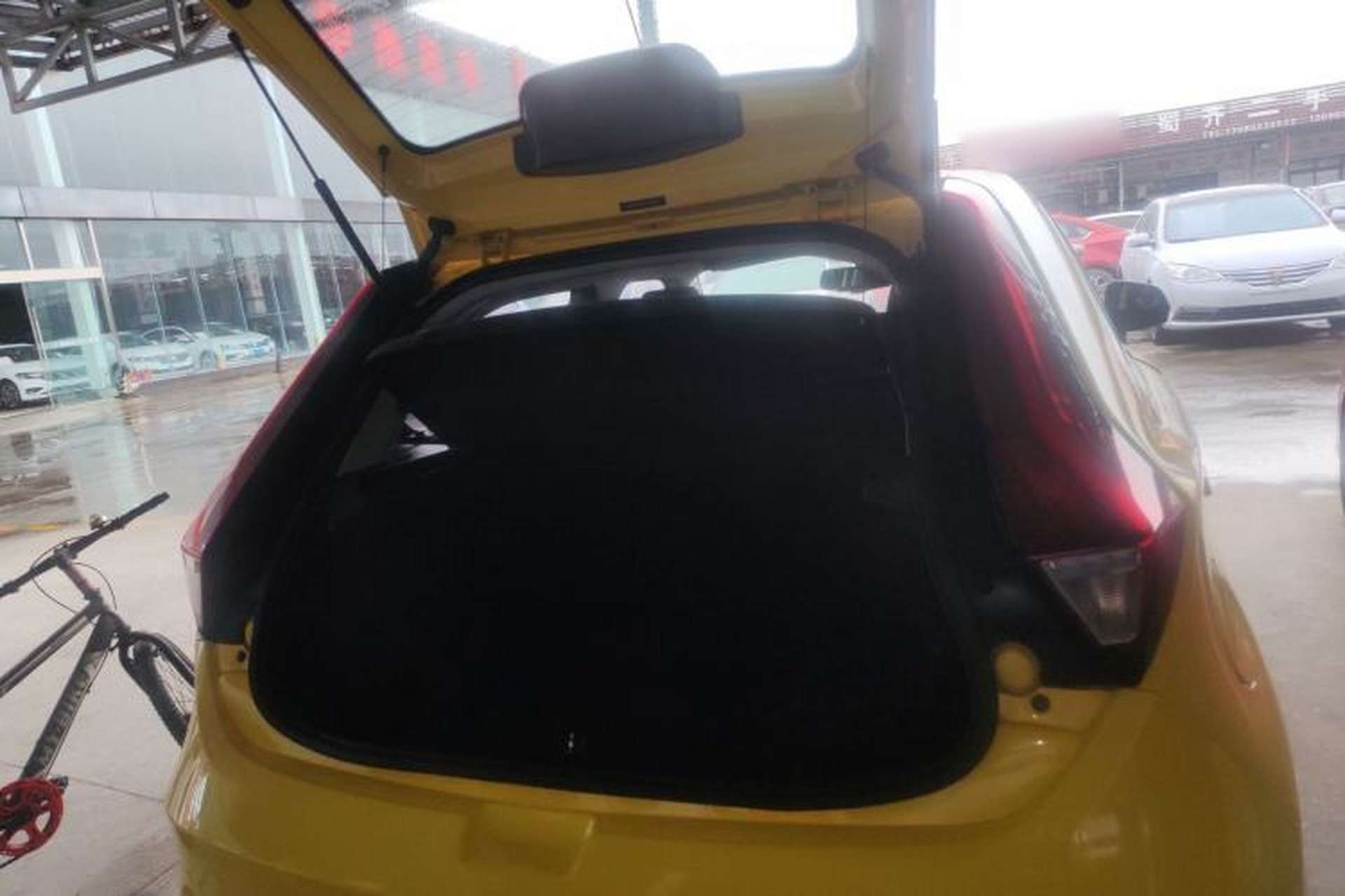 Used MG 3 2017 1.5L Automatic Smart Connect Elite Edition Trunk