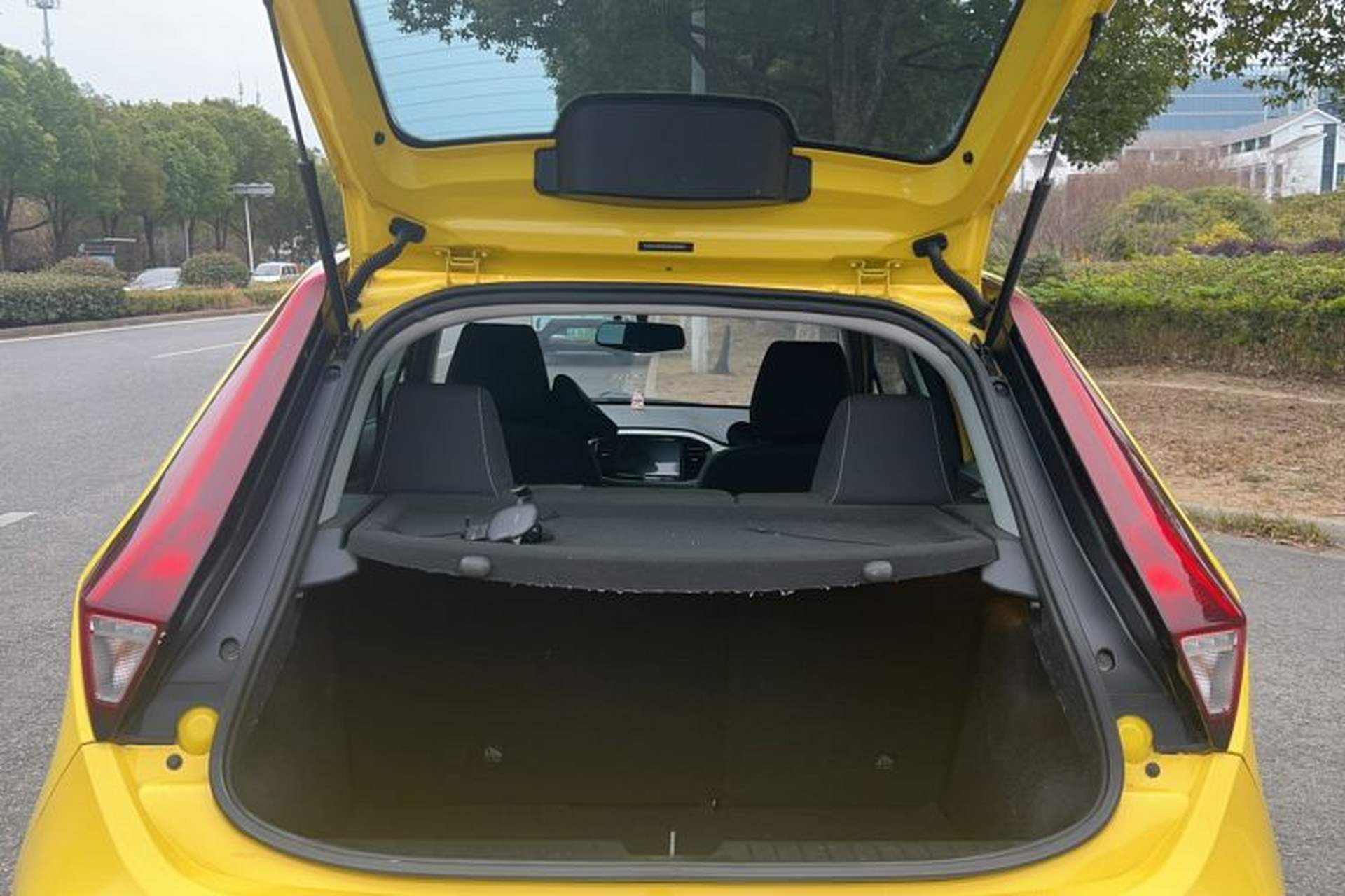 Used MG 3 2017 1.5L Automatic Smart Connect Elite Edition Trunk