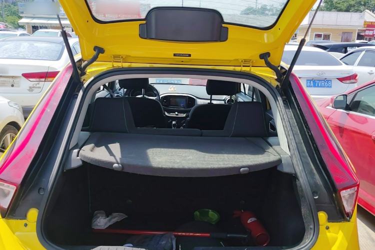Used MG 3 2017 1.5L Automatic Smart Connect Elite Edition Trunk