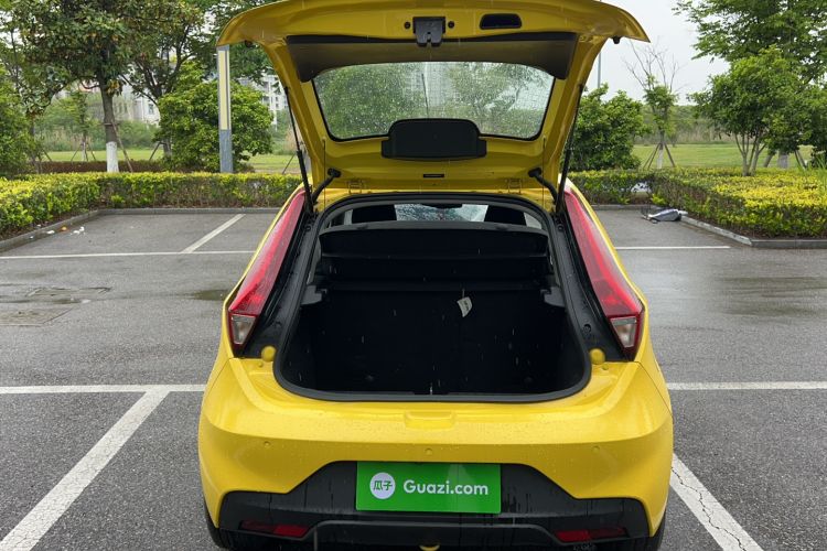 Used MG 3 2017 1.5L Automatic Smart Connect Elite Edition Trunk