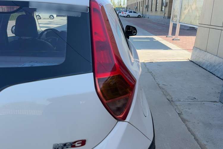 Used MG 3SW 2015 1.5L AMT Elite Model Exterior 6