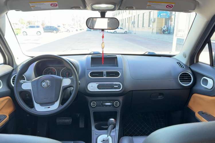 Used MG 3SW 2015 1.5L AMT Elite Model Interior 2