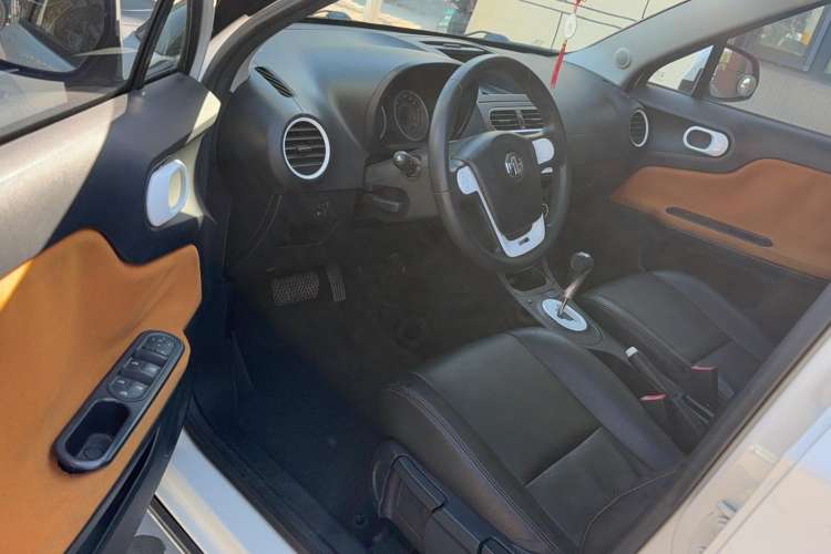 Used MG 3SW 2015 1.5L AMT Elite Model Interior 3