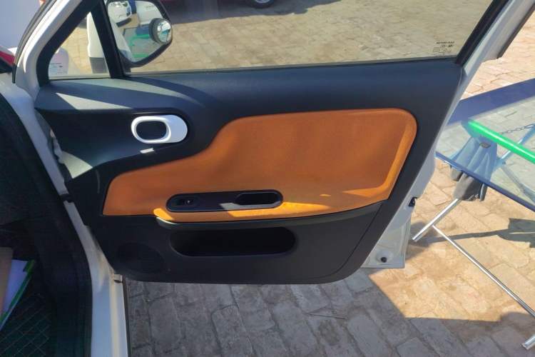 Used MG 3SW 2015 1.5L AMT Elite Model Interior 5