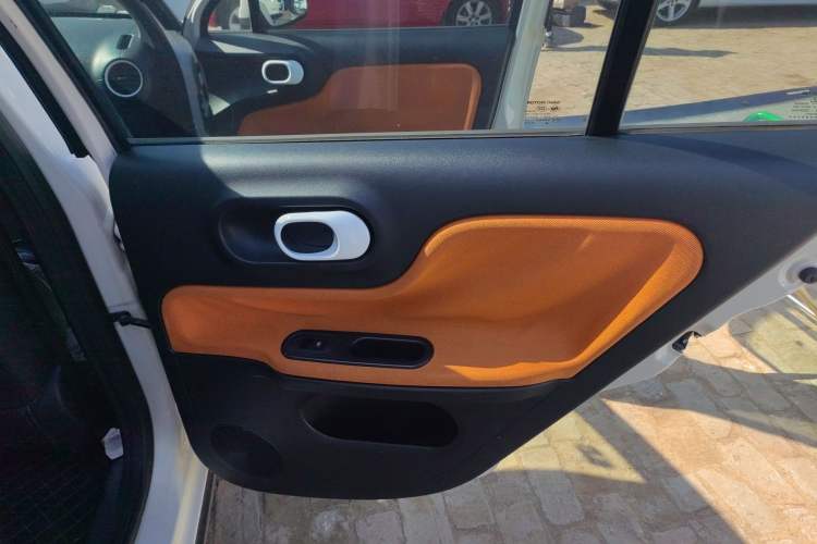 Used MG 3SW 2015 1.5L AMT Elite Model Interior 6