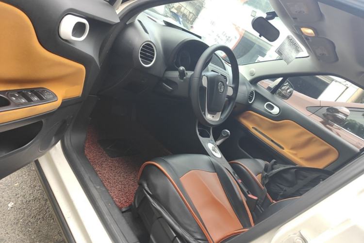 Used MG 3SW 2015 1.5L AMT Elite Model Driver Seat