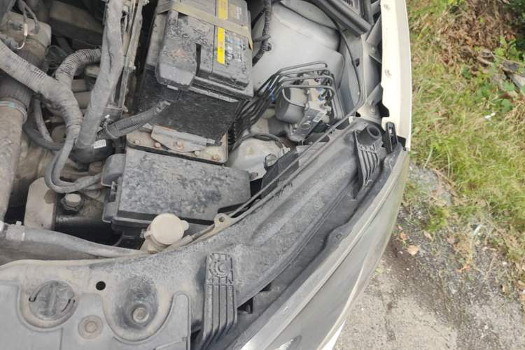 Used MG 3SW 2015 1.5L AMT Elite Model Engine Bay Left
