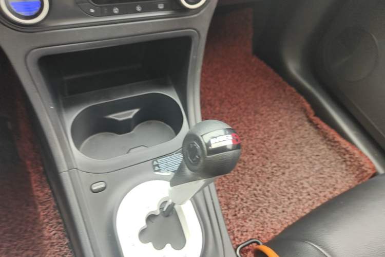 Used MG 3SW 2015 1.5L AMT Elite Model Gear Lever