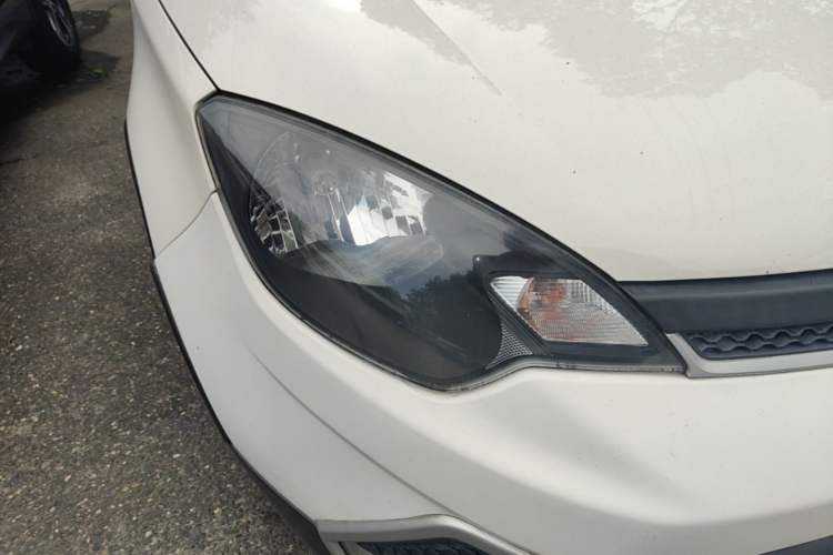 Used MG 3SW 2015 1.5L AMT Elite Model Right Front Headlight