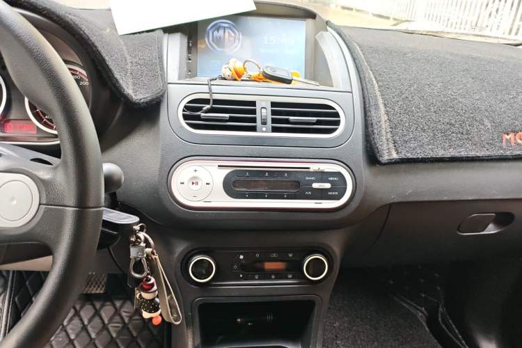 Used MG 3SW 2015 1.5L AMT Elite Model Audio And AC Panel
