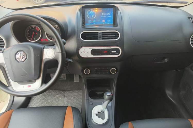 Used MG 3SW 2015 1.5L AMT Elite Model Audio And AC Panel