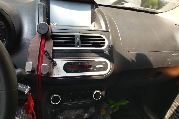 Used MG 3SW 2015 1.5L AMT Elite Model Audio And AC Panel
