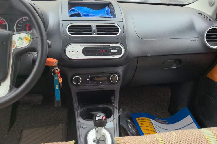 Used MG 3SW 2015 1.5L AMT Elite Model Audio And AC Panel