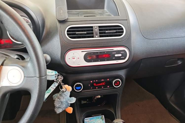 Used MG 3SW 2015 1.5L AMT Elite Model Audio And AC Panel