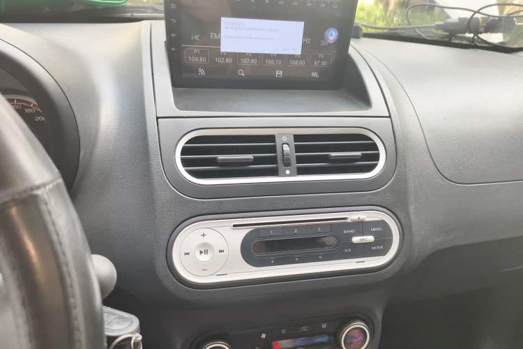 Used MG 3SW 2015 1.5L AMT Elite Model Audio And AC Panel