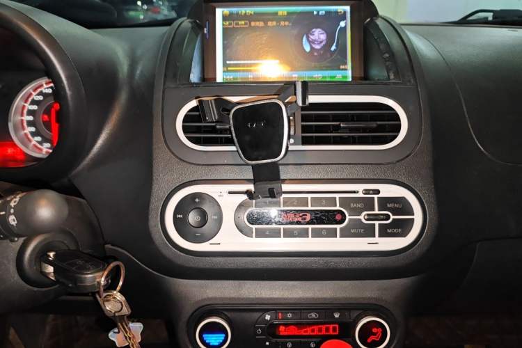 Used MG 3SW 2015 1.5L AMT Elite Model Audio And AC Panel