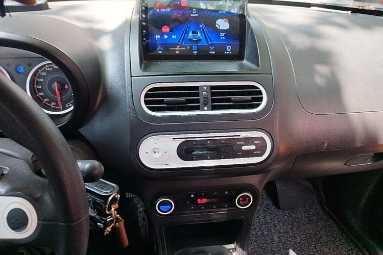 Used MG 3SW 2015 1.5L AMT Elite Model Audio And AC Panel
