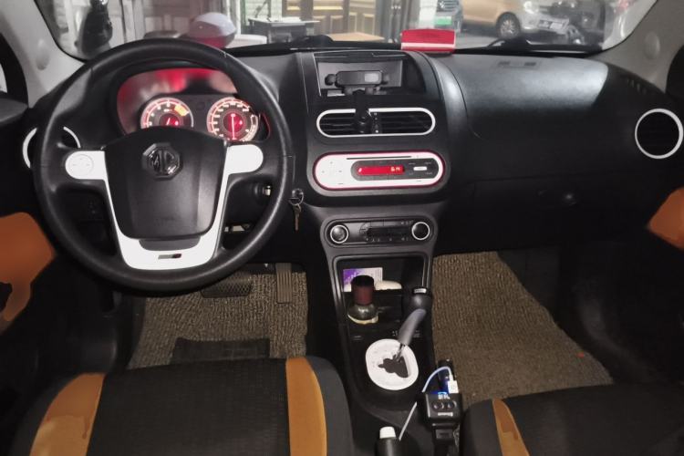 Used MG 3SW 2015 1.5L AMT Elite Model Center Console