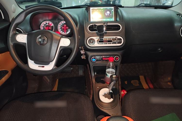 Used MG 3SW 2015 1.5L AMT Elite Model Center Console