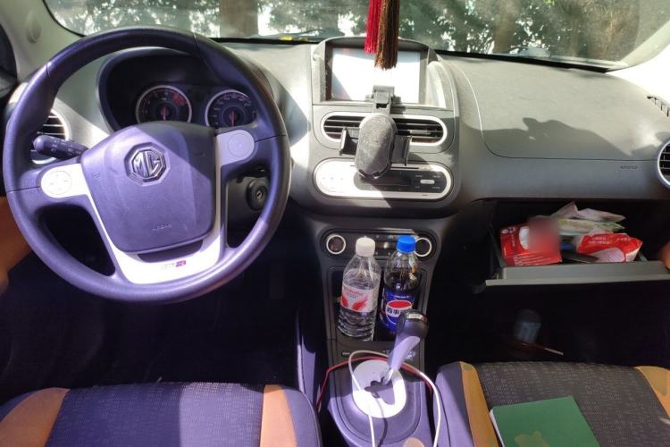 Used MG 3SW 2015 1.5L AMT Elite Model Center Console