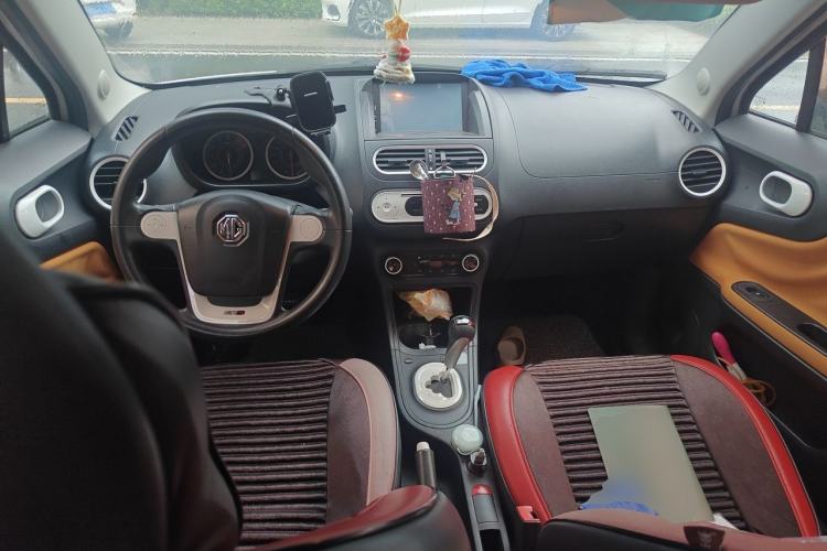 Used MG 3SW 2015 1.5L AMT Elite Model Center Console