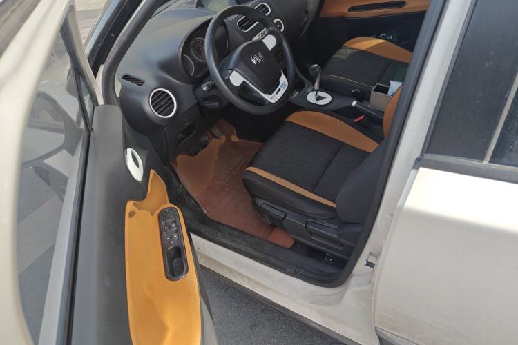 Used MG 3SW 2015 1.5L AMT Elite Model Driver Seat