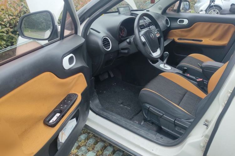 Used MG 3SW 2015 1.5L AMT Elite Model Driver Seat