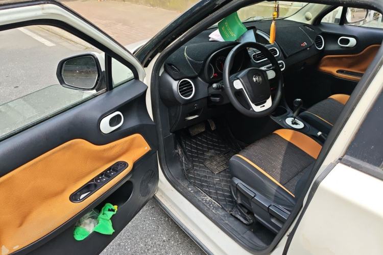 Used MG 3SW 2015 1.5L AMT Elite Model Driver Seat