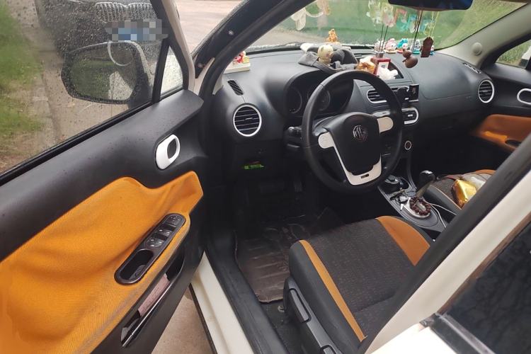 Used MG 3SW 2015 1.5L AMT Elite Model Driver Seat