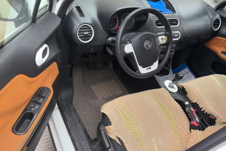 Used MG 3SW 2015 1.5L AMT Elite Model Driver Seat